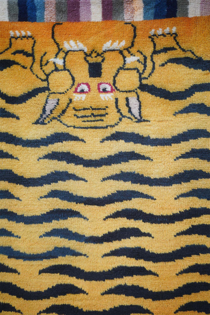 Chinese Ningxia Rug | Golden Tiger Pelt Twin Heads | Detail View