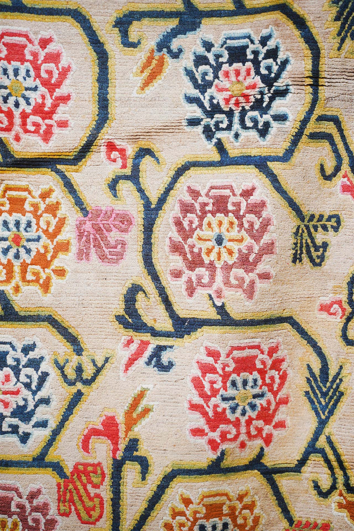 Hand-Knotted Tibetan Khaden Rug | Ivory Ground Hexagonal Medallions | Detail View