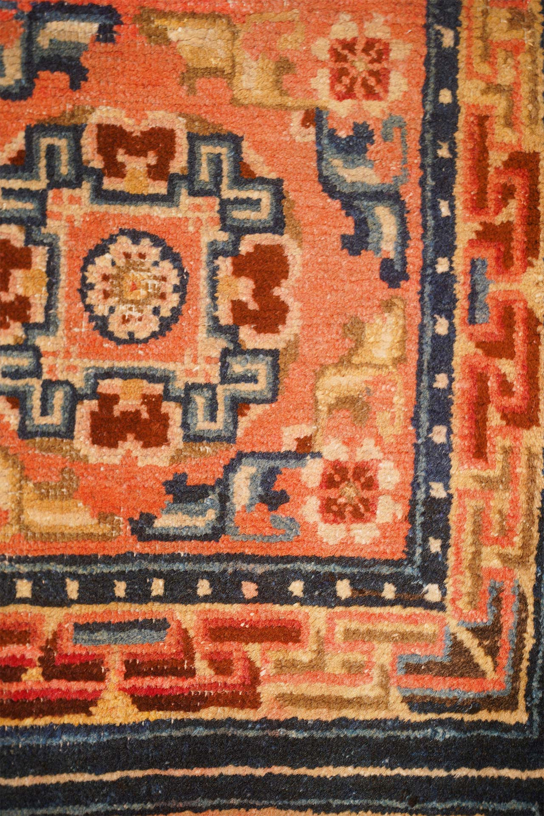 Hand-Knotted Tibetan Runner | Panel Medallion Corridor Design | Detail View
