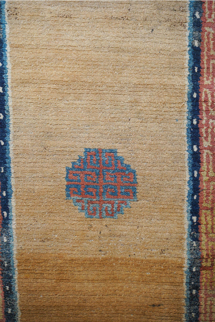 Tibetan Monastery Runner | Minimalist Roundel Field | Detail View
